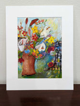 Load image into Gallery viewer, A beautiful bouquet of flowers in the garden, mother&#39;s day gift.
